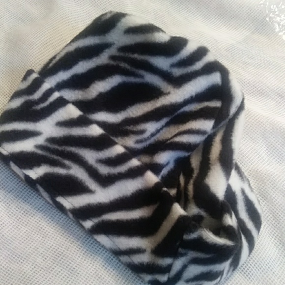 3 pc. Set scarf, gloves and hat. - Picture 4 of 4